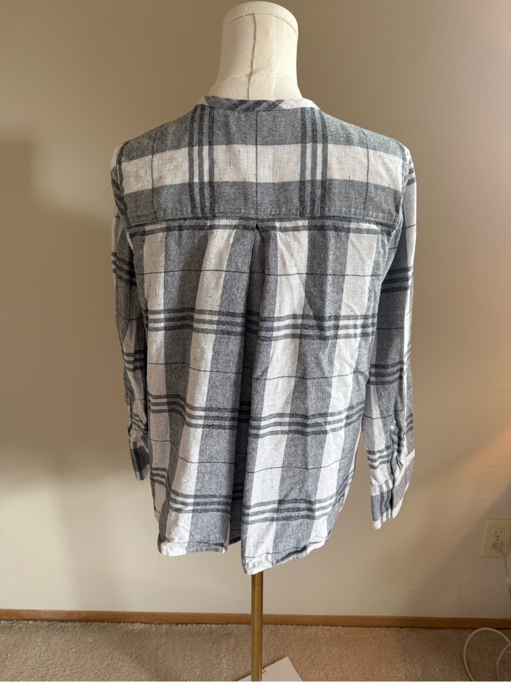 Madewell Gray and White Plaid Button-Front Shirt Lightweight Cotton - Picture 6 of 11